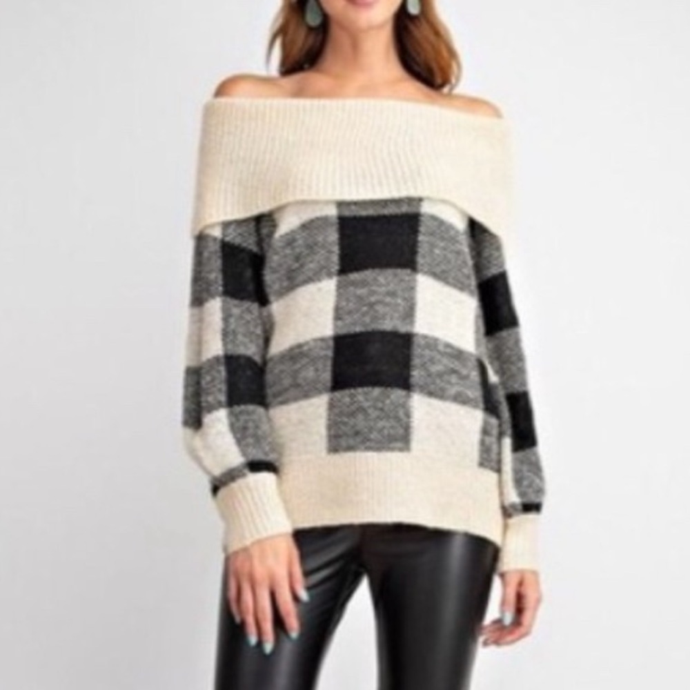 Easel Buffalo Plaid Black and Cream Knit Sweater with cowl neck NWT Sz-L.‎ BB7